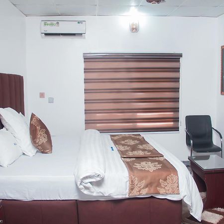 Kay Luxury Suites Uyo Dış mekan fotoğraf