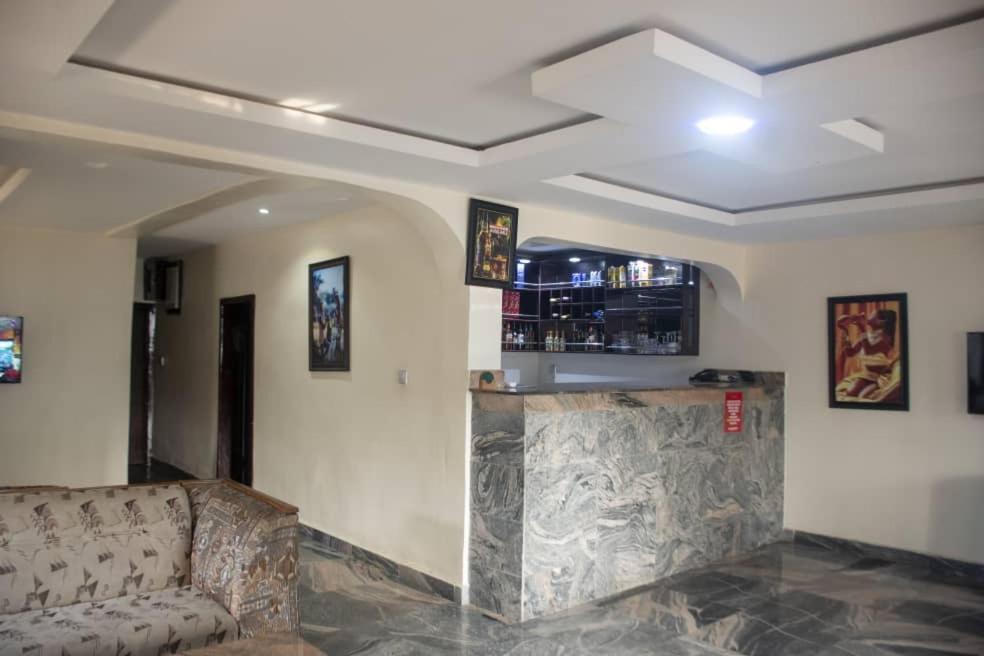 Kay Luxury Suites Uyo Dış mekan fotoğraf