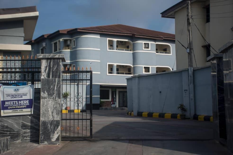Kay Luxury Suites Uyo Dış mekan fotoğraf